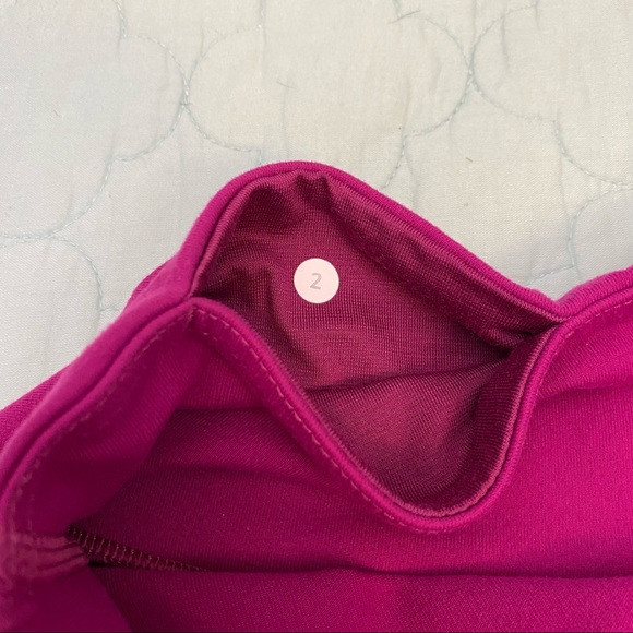 Lululemon Ripened Raspberry Wunder Unders — size 2 - Picture 5 of 8